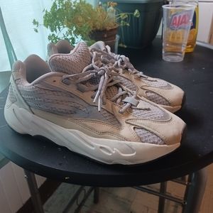 Adidas Yeezy boost 700 v2 static. Sorry item was recently sold on another site